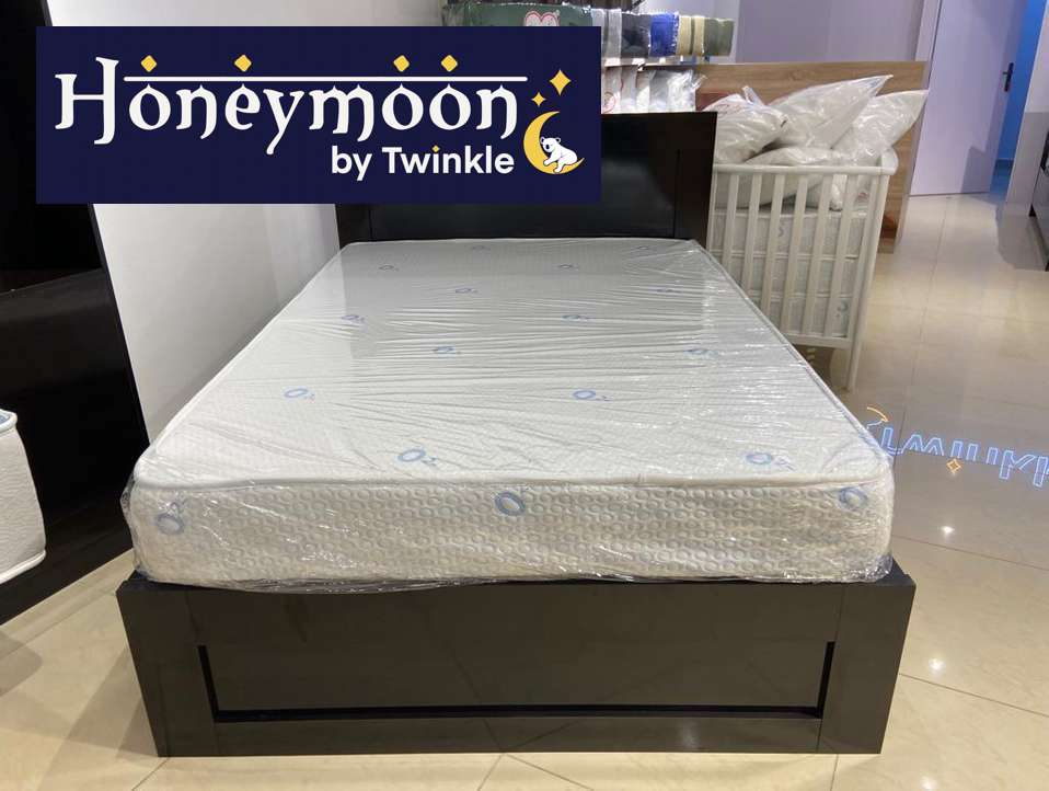 Buttersoft - Magic- Semi Othopedic Mattress, Ideal for All Ages, Suitable  for Back Pain Relief - (L 75 x W 72 x T 6) : : Home & Kitchen